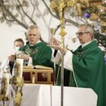 16.01.2022. Starachowice. Msza święta w intencji Jadwigi Kaczyńskiej w 9. rocznicę śmierci / Jarosław Kubalski / Radio Kielce