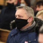 16.01.2022. Starachowice. Msza święta w intencji Jadwigi Kaczyńskiej w 9. rocznicę śmierci. Na zdjęciu: Zbigniew Koniusz - wojewoda świętokrzyski / Jarosław Kubalski / Radio Kielce