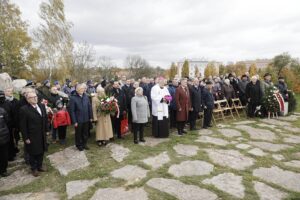 23.10.2021 Kielce. Skwer Pamięci Ofiar Katynia. Uroczystości na odsłonięcia pomnika Matki Polki Sybiraczki / Jarosław Kubalski / Radio Kielce