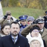 23.10.2021 Kielce. Skwer Pamięci Ofiar Katynia. Uroczystości na  odsłonięcia pomnika Matki Polki Sybiraczki / Jarosław Kubalski / Radio Kielce