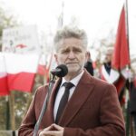 23.10.2021 Kielce. Skwer Pamięci Ofiar Katynia. Uroczystości na  odsłonięcia pomnika Matki Polki Sybiraczki. Na zdjęciu: senator Krzysztof Słoń / Jarosław Kubalski / Radio Kielce