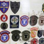 19.01.2022 Kielce. Zbiór naszywek komendanta Centrum Przygotowań do Misji Zagranicznych płk Adama Włoczewskiego / Jarosław Kubalski / Radio Kielce