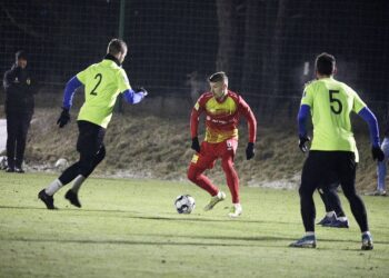 19.01.2022 Kielce. Piłka nożna. Sparing Korona Kielce - Puszcza Niepołomice / Jarosław Kubalski / Radio Kielce