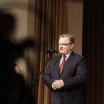 20.01.2022 Kielce. WDK. Kolędowanie. Dyrektor WDK Jacek Sabat / Jarosław Kubalski / Radio Kielce