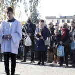 01.11.2021 Kielce. Wszystkich Świętych. Msza na cmentarzu na Piaskach / Jarosław Kubalski / Radio Kielce