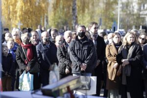 01.11.2021 Kielce. Wszystkich Świętych. Msza na cmentarzu na Piaskach / Jarosław Kubalski / Radio Kielce