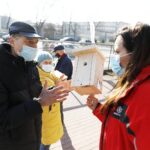 10.03.2021 Radio Kielce. Budki lęgowe dla sikorek i jerzyków otrzymali słuchacze / Jarosław Kubalski / Radio Kielce