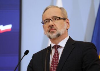 Warszawa. 21.01.2022. Koronawirus w Polsce. Minister zdrowia Adam Niedzielski podczas konferencji prasowej w KPRM / Albert Zawada / PAP