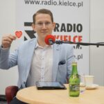 30.01.2022. Studio Polityczne Radia Kielce. Na zdjęciu: Wiktor Pytlak - Platforma Obywatelska / Sebastian Kalwat / Radio Kielce