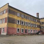 Przyszłość dawnego budynku MOW pod rosnącym znakiem zapytania