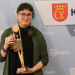15.03.2021. Kielce. Uroczystość wręczenia Nagród Miasta Kielce. Na zdjęciu: Barbara Biskup - laureatka / Łukasz Zarzycki / Urząd Miasta Kielce