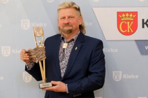 15.03.2021. Kielce. Uroczystość wręczenia Nagród Miasta Kielce. Na zdjęciu: Sławomir Micek - laureat / Łukasz Zarzycki / Urząd Miasta Kielce