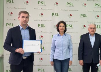 05.01.2022. Kielce. Konferencja PSL-u. Na zdjęciu (od lewej): Mateusz Kołodziejczyk - członek PSL, Agata Binkowska - radna Sejmiku Województwa Świętokrzyskiego, Andrzej Swajda -radny Sejmiku Województwa Świętokrzyskiego / Sebastian Kalwat / Radio Kielce