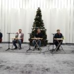 02.01.2022. Studio Polityczne Radia Kielce. Na zdjęciu (od lewej): Tomasz Pleban - Prawo i Sprawiedliwość, Michał Piasecki - Platforma Obywatelska, Mateusz Kołodziejczyk - Polskie Stronnictwo Ludowe, Łukasz Wasilewski - Konfederacja, Jacek Skórski - Nowa Lewica / Sebastian Kalwat / Radio Kielce