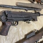 27.01.2022. Skarżysko. Kolekcja broni w Muzeum im. Orła Białego / Anna Głąb / Radio Kielce