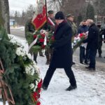 22.01.2022. Suchedniów. Obchody 159. rocznicy powstania styczniowego. Na zdjęciu (w środku): Andrzej Bętkowski - marszałek województwa świętokrzyskiego / Paulina Michta / Radio Kielce