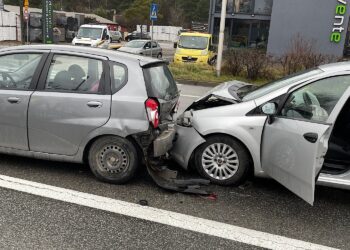 03.01.2022. Kielce. Ulica Krakowska. Wypadek / Wiktor Taszłow / Radio Kielce