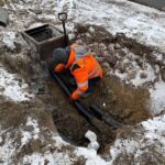 21.01.2022. Kielce. Ulica 1 Maja. Montaż Inteligentnego Systemu Transportowego / Wiktor Taszłow / Radio Kielce