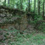 Leśna kopalnia rudy ,,Ludwik". Dół kopalniany. Rampa kolejki / turysta.swietokrzyski.eu