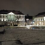 02.02.2022. Kielce. Oświetlenie na kieleckim Rynku / Marcin Marszałek / Radio Kielce