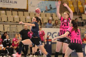 03.02.2022. Koszalin. Mecz ekstraklasy piłkarek ręcznych: Młyny Stoisław Koszalin - Suzuki Korona Handball Kielce / Piotr Kowala / PAP