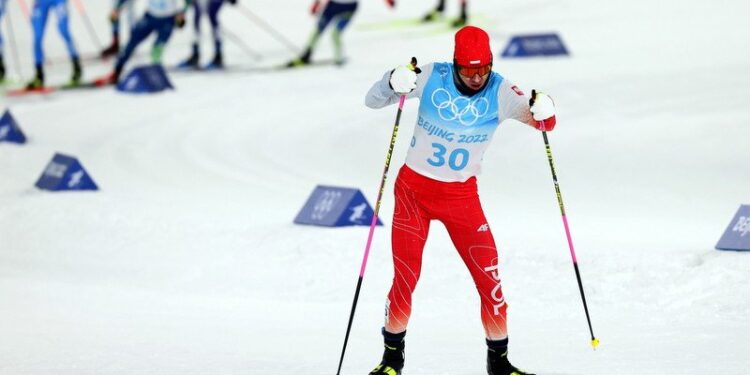 15.02.2022. Chiny. Zimowe Igrzyska Olimpijskie - Pekin 2022. Na zdjęciu: Szczepan Kupczak w biegu na 10 km podczas rywalizacji w kombinacji norweskiej w Zhangjiakou / PAP/Grzegorz Momot