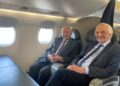 16.02.2022. Warszawa. Polska delegacja przed wylotem do Kijowa. Na zdjęciu (od lewej): Krzysztof Lipiec - prezes świętokrzyskich struktur PiS i Ryszard Terlecki - wicemarszałek Sejmu / Krzysztof Lipiec/Facebook