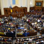 16.02.2022. Ukraina. Kijów. Solidarnościowa misja polskich parlamentarzystów pod przewodnictwem wicemarszałka Sejmu Ryszarda Terleckiego podczas sesji plenarnej Rady Najwyższej / Łukasz Błasikiewicz / Kancelaria Sejmu