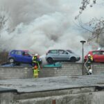 20.02.2022. Końskie. Pożar na złomowisku samochodów / Magdalena Galas-Klusek / Radio Kielce