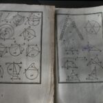 08.02.2022. Sandomierz. Magazyn starodruków Biblioteki Diecezjalnej w Sandomierzu. Na zdjęciu: elementa geometrica z 1734 zawiera ryciny. / Biblioteka Diecezjalna w Sandomierzu