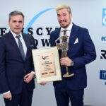 70. Plebiscyt Sportowy - Świętokrzyskie Gwiazdy Sportu 2021. Na zdjęciu (od lewej): Stanisław Wróbel - Redaktor Naczelny „Echa Dnia”, Alex Dujszebajew - Łomża Vive Kielce - 1. miejsce w kategorii Sportowiec Roku / Echo Dnia