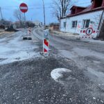 01.02.2022. Kielce. Dziurawa nawierzchnia. Na zdjęciu ulica Domaszowska / Wiktor Taszłow / Radio Kielce