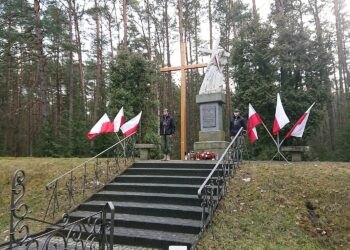 16.02.2020. Skarżysko. Uroczystości upamiętniające 80. rocznicę egzekucji mieszkańców miasta / Anna Głąb / Radio Kielce