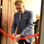 22.02.2022. Końskie. Otwarcie elektronicznej strzelnicy. Na zdjęciu: Grzegorz Piec - starosta konecki / Magdalena Galas-Klusek / Radio Kielce