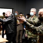 22.02.2022. Końskie. Otwarcie elektronicznej strzelnicy / ppor. Daniel Woś / ŚBOT