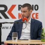 06.02.2022. Kielce. Studio Polityczne Radia Kielce. Na zdjęciu: Dawid Lewicki - Konfederacja / Piotr Kwaśniewski / Radio Kielce