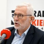 13.02.2022. Kielce. Studio Polityczne Radia Kielce. Na zdjęciu: Lucjan Pietrzczyk - PO KO / Kamil Król / Radio Kielce