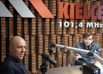 28.02.2022 Radio Kielce. Punkty Widzenia. Na zdjęciu (od lewej): prof. Krzysztof Kubiak - historyk wojskowości i politolog, Michał Kita - dziennikarz Radia Kielce / Dionizy Krawczyński / Radio Kielce