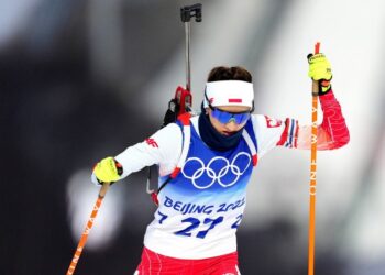 11.02.2022. Zimowe Igrzyska Olimpijskie Pekin 2022. Na zdjęciu: Monika Hojnisz-Staręga podczas biegu na 7,5 km w biathlonie kobiet / PAP/EPA/MARTIN DIVISEK