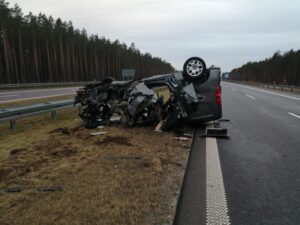 08.02.2022. Wypadek na drodze S7 w kierunku Ostródy / policja