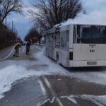 08.02.2022. Skarżysko-Kamienna. Pożar autobusu MPK / Paweł Sieczka / PSP Skarzysko