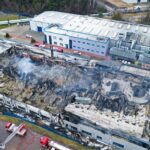 11.02.2022. Starachowice. Hala w Specjalnej Strefie Ekonomicznej, w której doszło do pożaru / Jarosław Kubalski / Radio Kielce