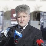 28.02.2022. Kielce. Wystawa poświęcona Armii Krajowej. Na zdjęciu: senator Krzysztof Słoń / Jarosław Kubalski / Radio Kielce