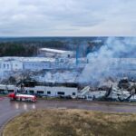 11.02.2022. Starachowice. Hala w Specjalnej Strefie Ekonomicznej, w której doszło do pożaru / Jarosław Kubalski / Radio Kielce
