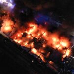 10.02.2022. Starachowice. Pożar hali / Jarosław Kubalski / Radio Kielce