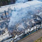 11.02.2022. Starachowice. Hala w Specjalnej Strefie Ekonomicznej, w której doszło do pożaru / Jarosław Kubalski / Radio Kielce