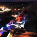 10.02.2022. Starachowice. Pożar hali / Jarosław Kubalski / Radio Kielce