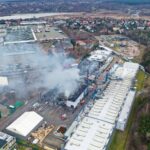 11.02.2022. Starachowice. Hala w Specjalnej Strefie Ekonomicznej, w której doszło do pożaru / Jarosław Kubalski / Radio Kielce