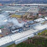 11.02.2022. Starachowice. Hala w Specjalnej Strefie Ekonomicznej, w której doszło do pożaru / Jarosław Kubalski / Radio Kielce