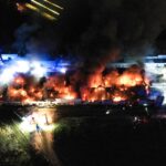 10.02.2022. Starachowice. Pożar hali / Jarosław Kubalski / Radio Kielce